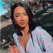 Profesora de inglés, español y clases de baile en varios géneros para niños. Cuidadora de niños